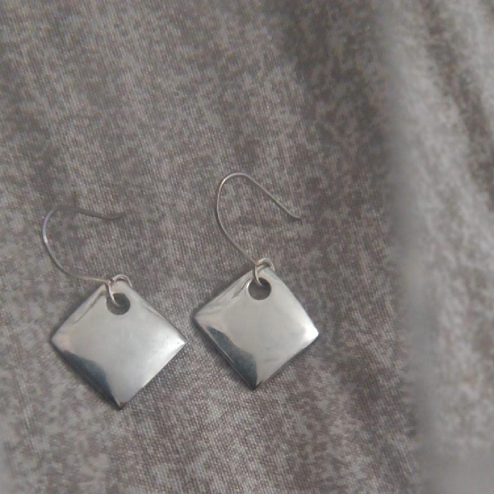 Elegant Silver Dangle Earrings 925 Ss